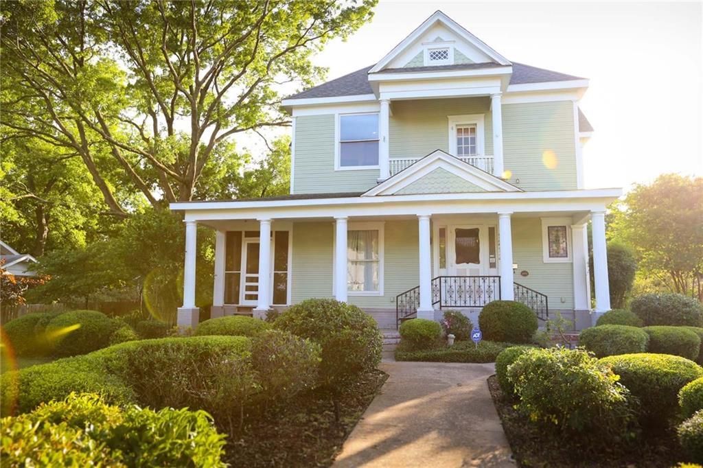 1212 Travis Street - Photo 1