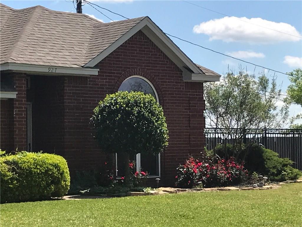 927 Brown Crest Road - Photo 1