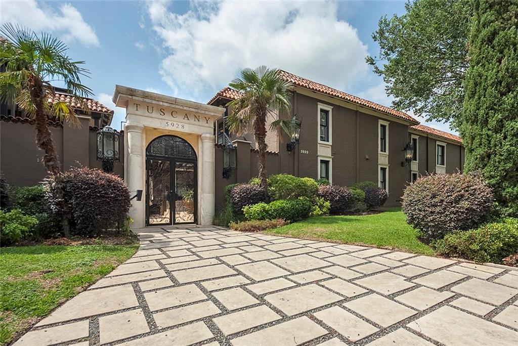 5912 Sandhurst Lane - Photo 1