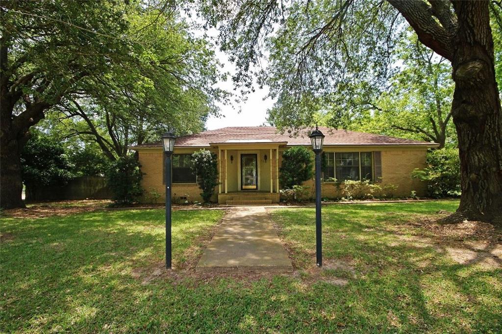502 Hubbard Street - Photo 1