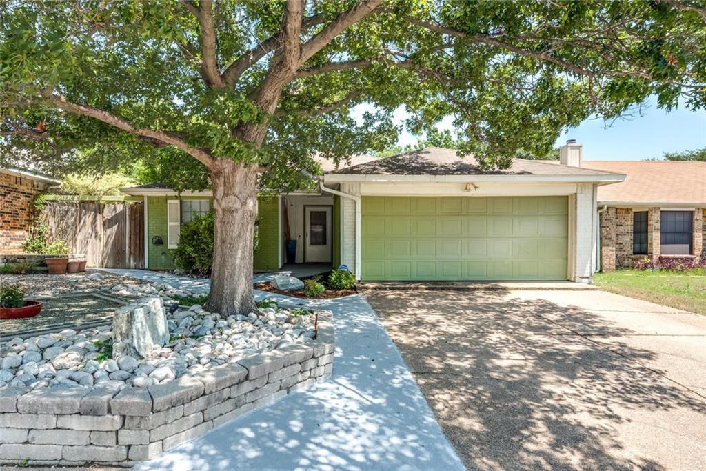 203 Valley Spring Drive - Photo 1