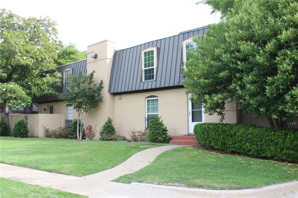 5234 Fleetwood Oaks Avenue - Photo 1