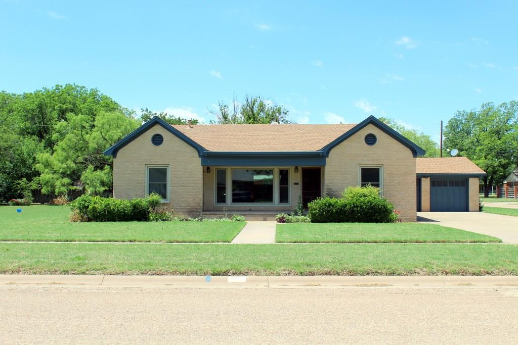 407 Avenue G - Photo 1