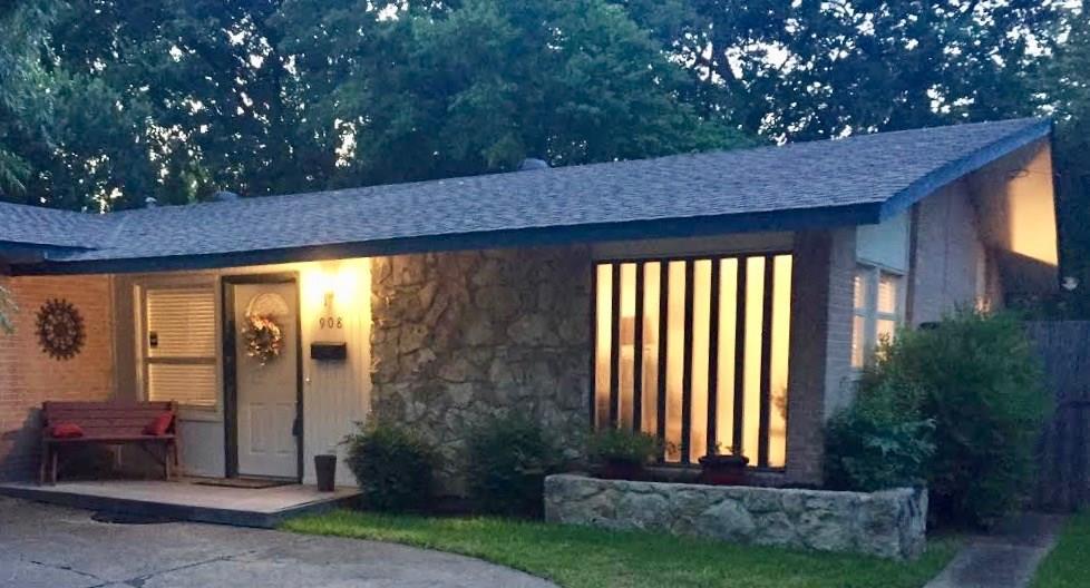 908 Warfield Way - Photo 1