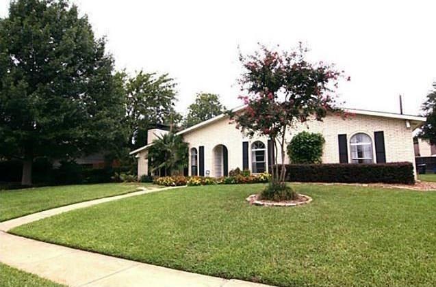 6717 Town Bluff Drive - Photo 1
