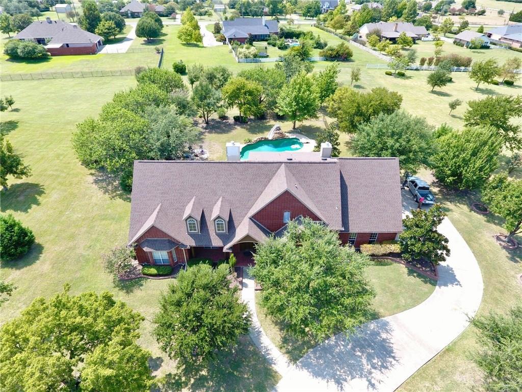 240 Willowcrest - Photo 1