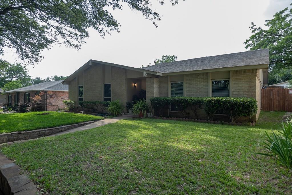 10815 Middle Knoll Drive - Photo 1
