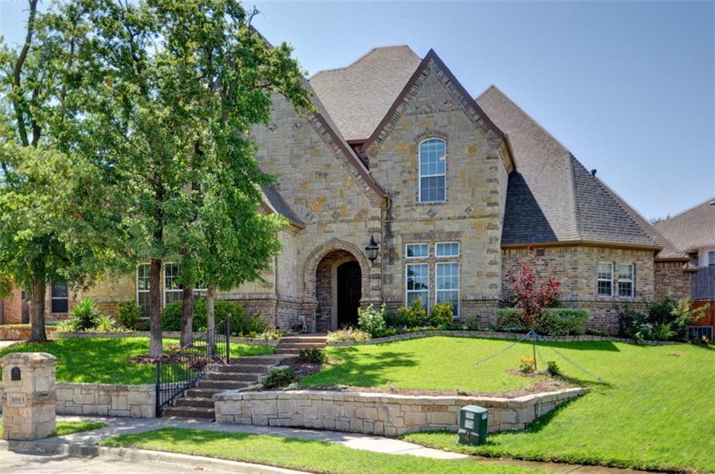 1003 Drake Drive - Photo 1