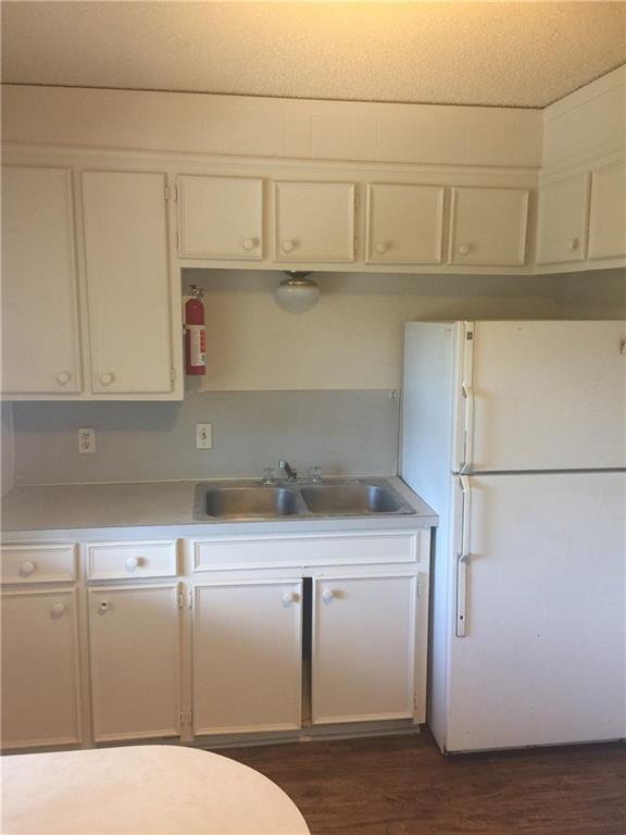 207 Taylor Street - Photo 1