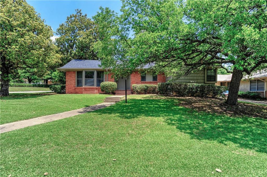 431 Holly Avenue - Photo 1