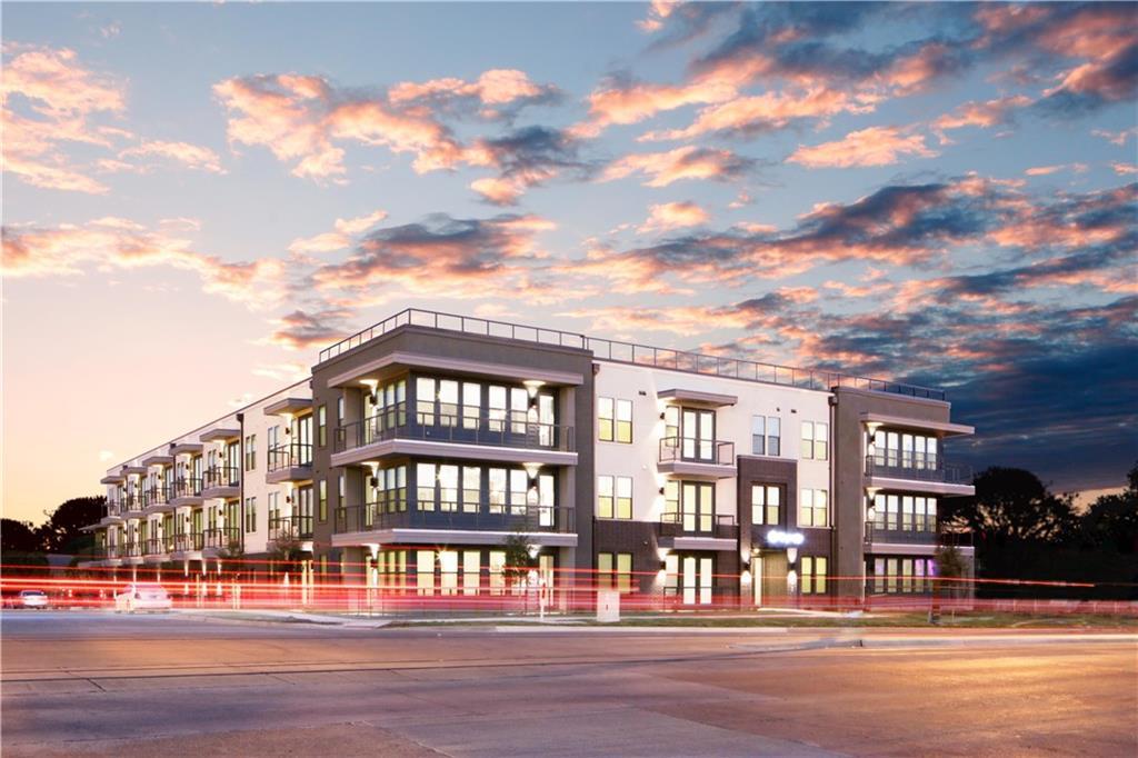 901 Zang Boulevard - Photo 1