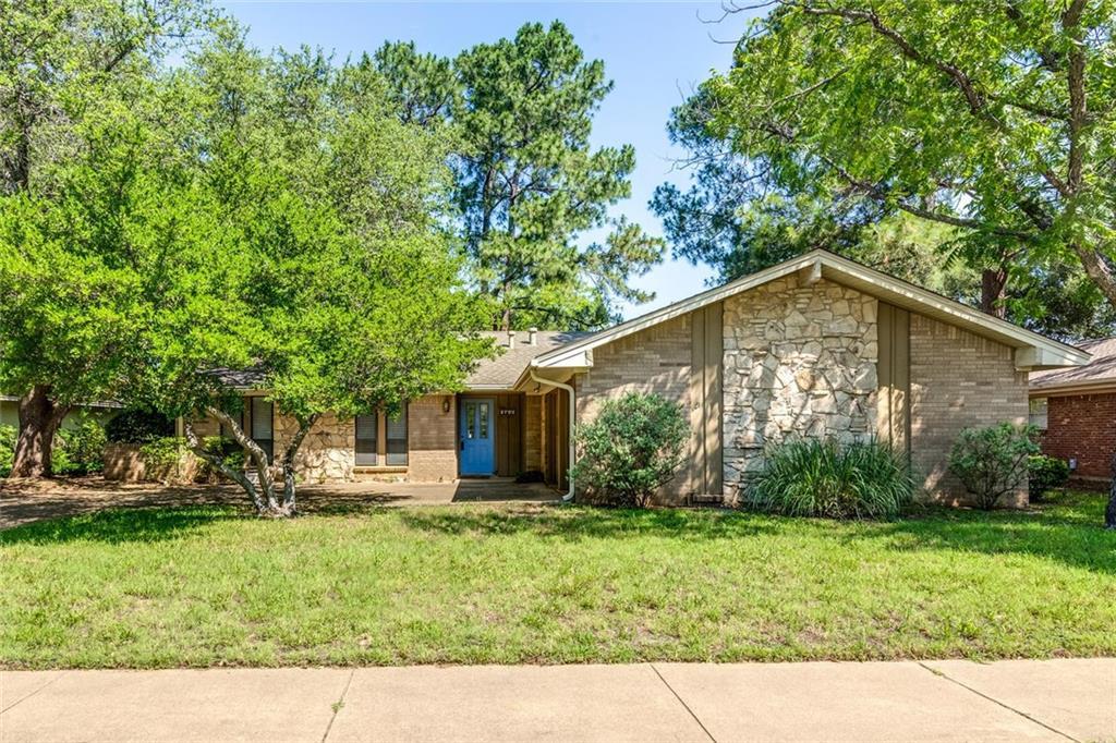 2705 Peachtree Lane - Photo 1