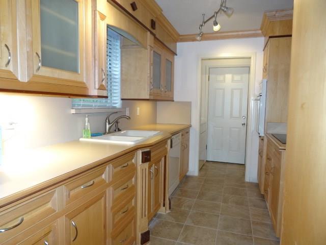 713 Kingsley Road - Photo 1