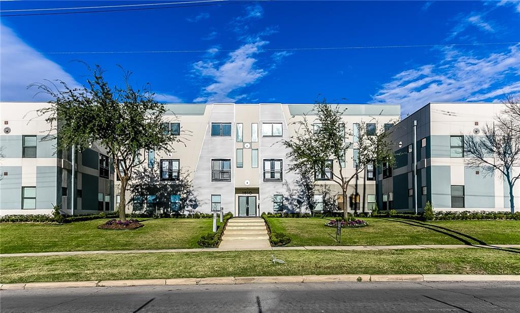 1902 Bennett Avenue - Photo 1