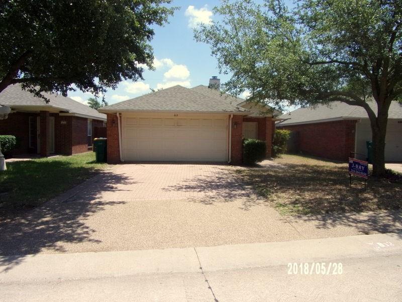 612 Renaissance Place - Photo 1