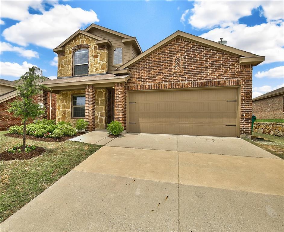 416 Paddock - Photo 1