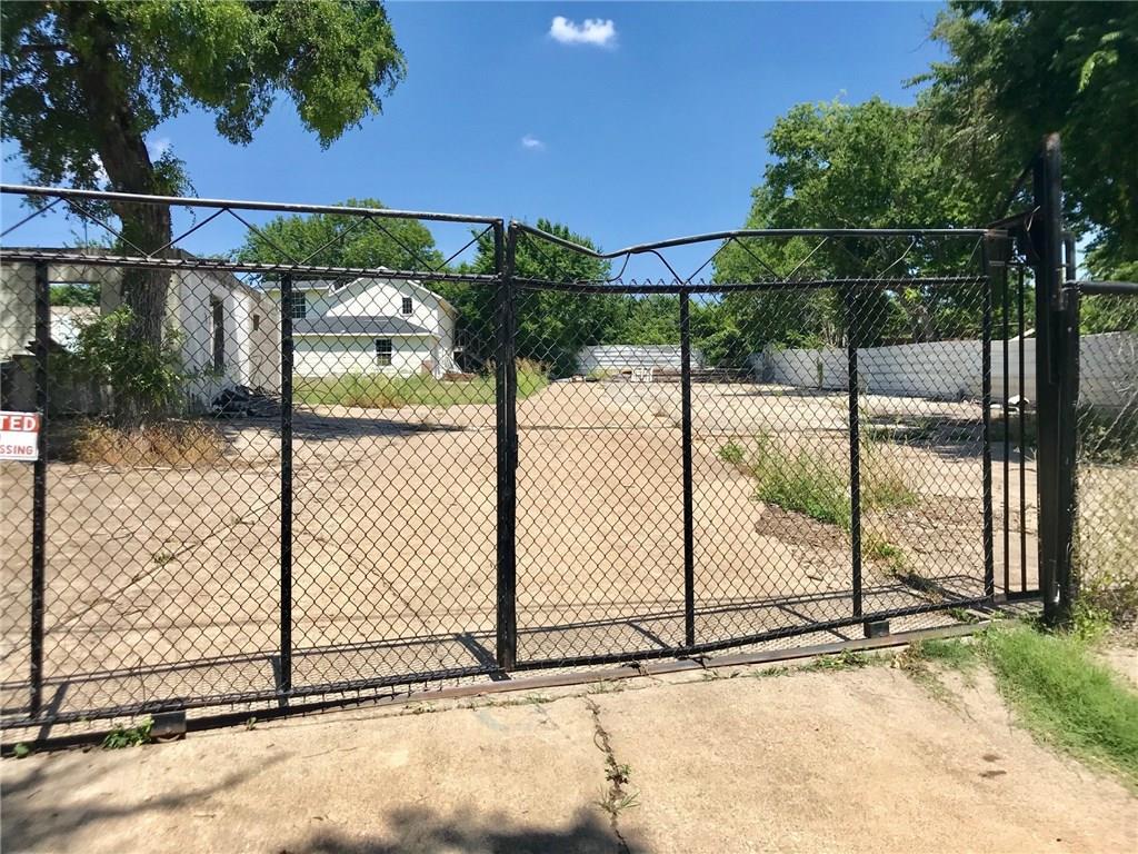 2906 Coombs Creek Drive - Photo 1
