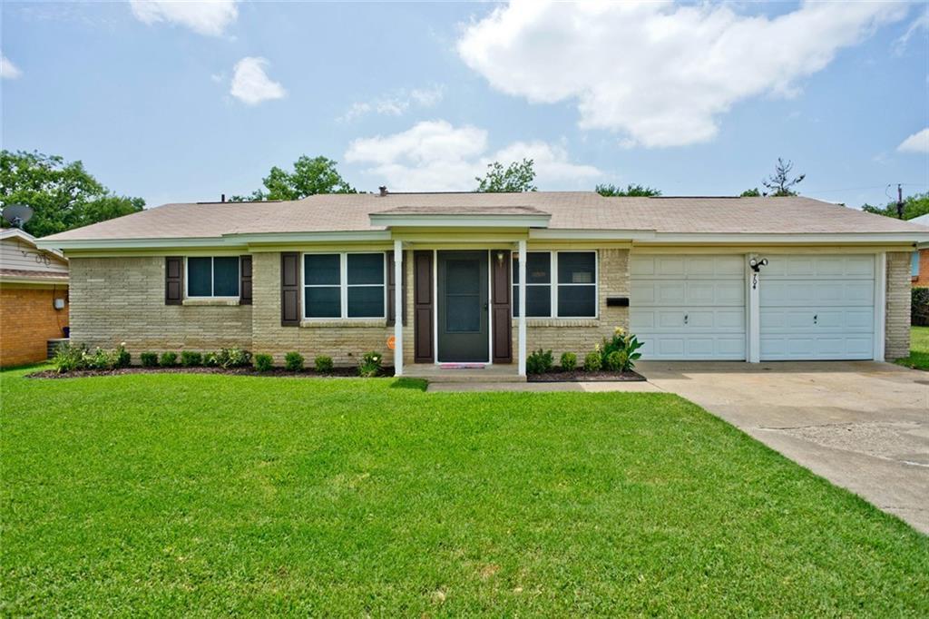 704 Simmons Drive - Photo 1