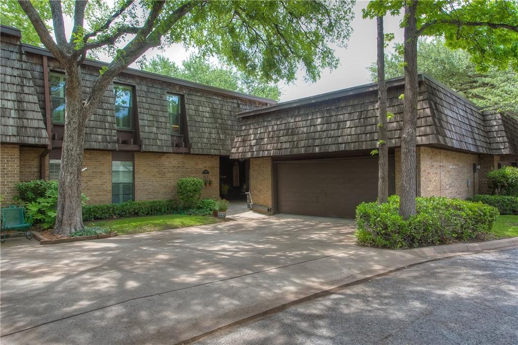 3008 Tanglewood Park - Photo 1
