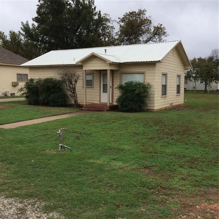 705 Custer Street - Photo 1