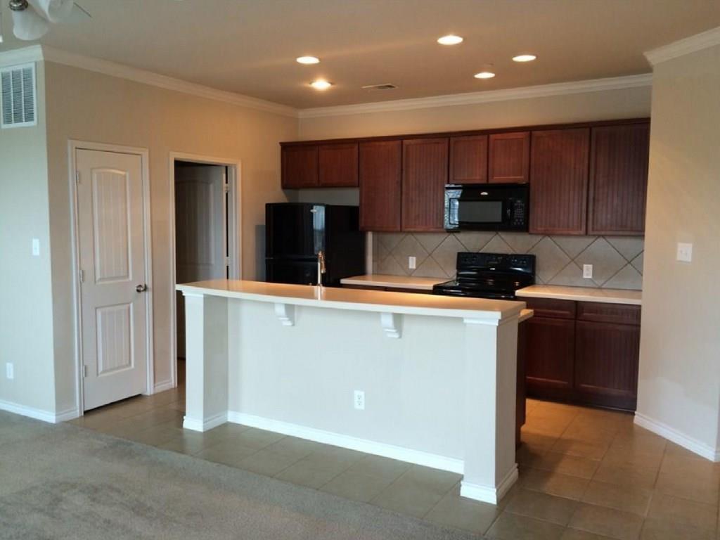 1020 Texas Street - Photo 1