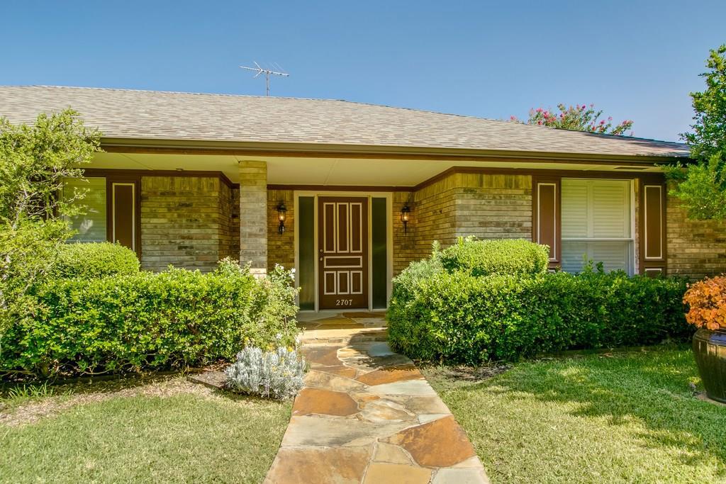 2707 Prairie Creek Drive - Photo 1