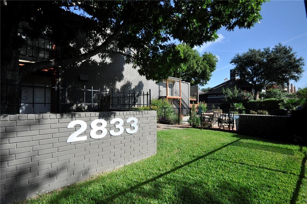 2833 Kings Road - Photo 1