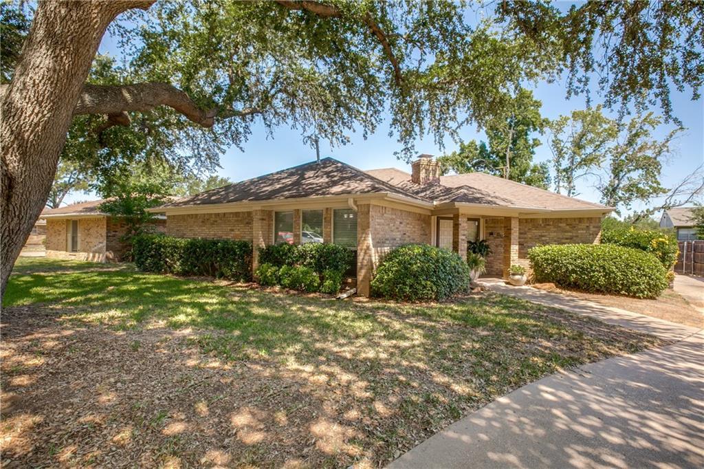 515 Sunlight Drive - Photo 1