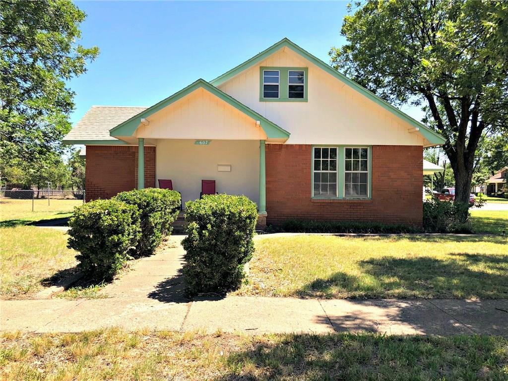 607 5th Street - Photo 1