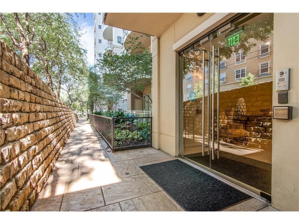 3225 Turtle Creek Boulevard - Photo 1