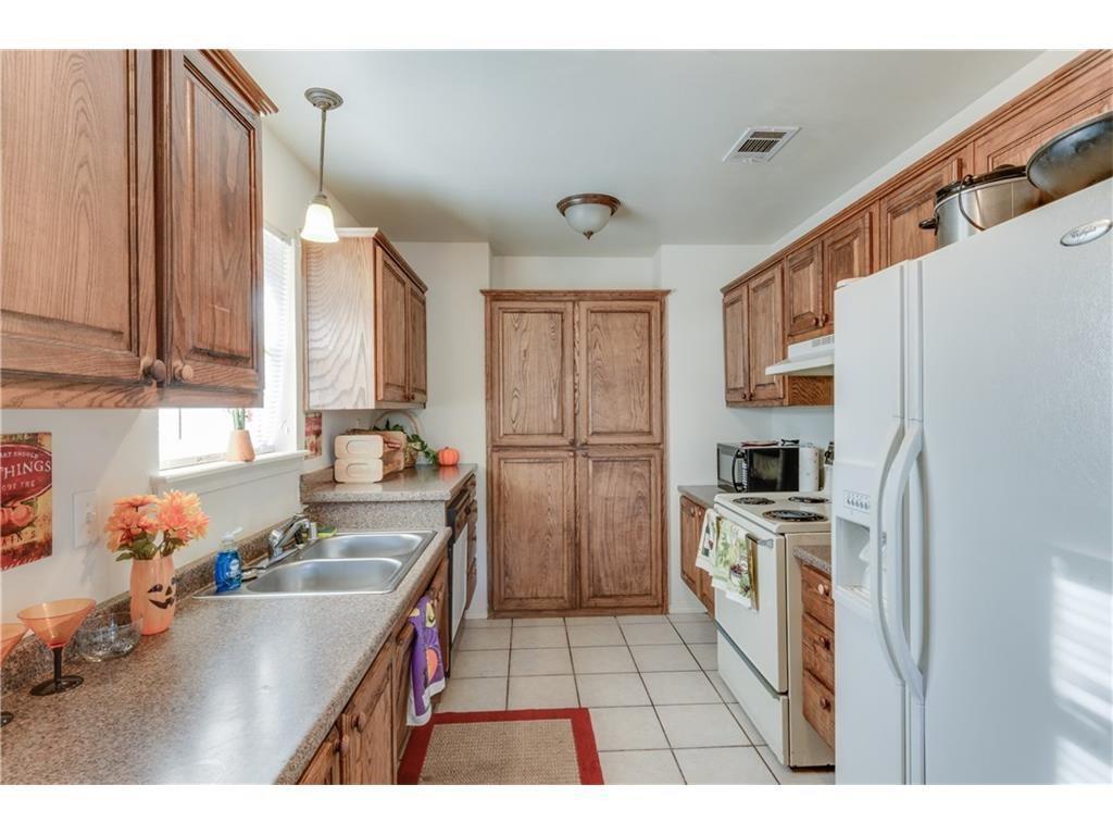 441 Cowan Avenue - Photo 1