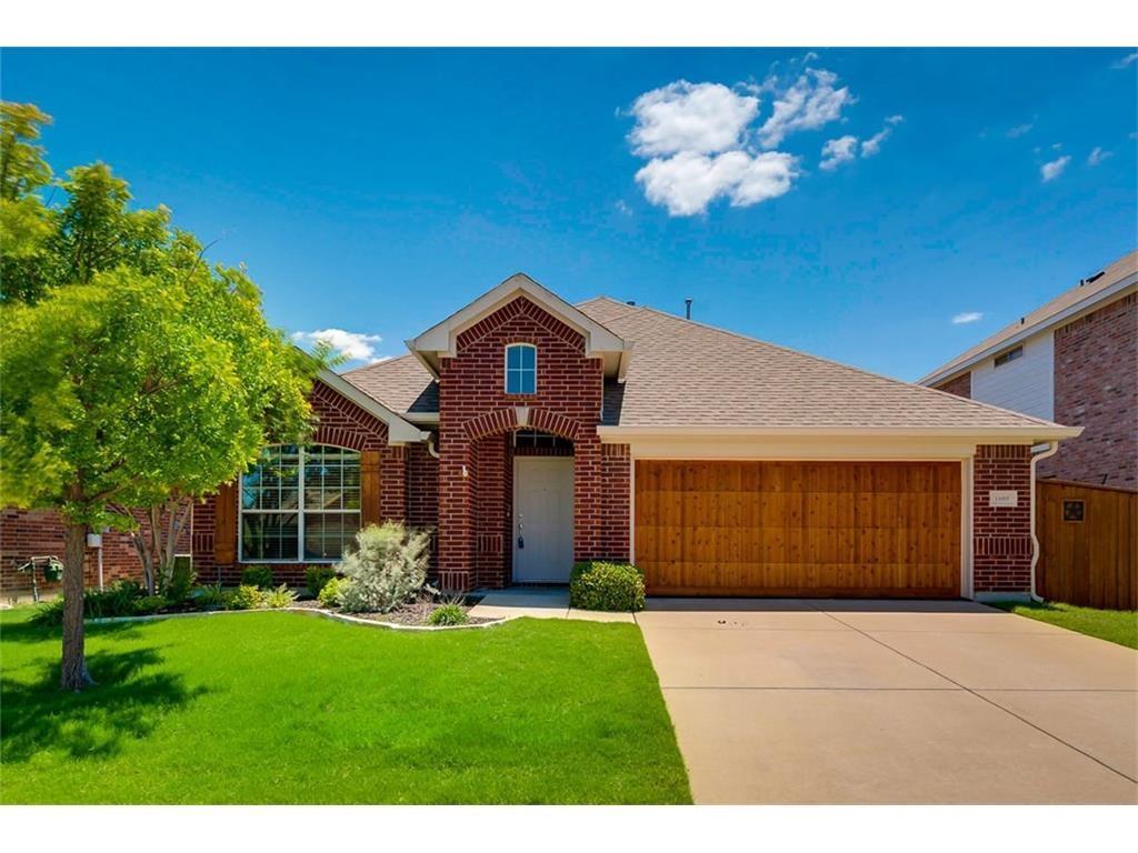 1605 Castle Creek Drive - Photo 1