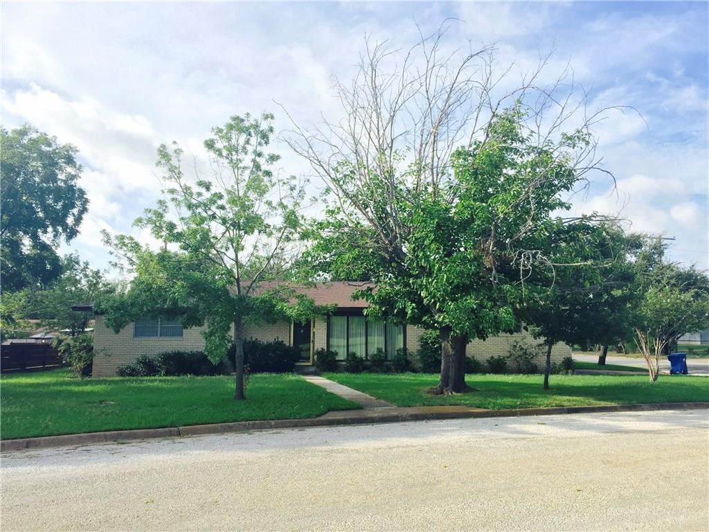 704 Westwood - Photo 1