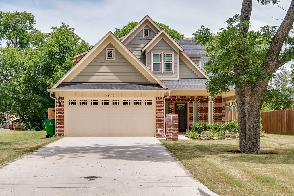 1612 Bradley Street - Photo 1