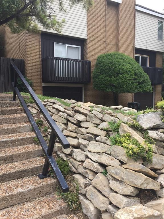 2246 Irwin Street - Photo 1