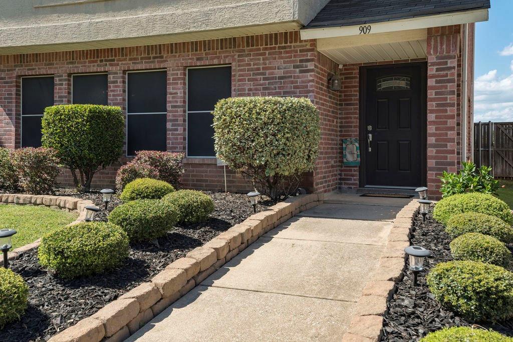 909 Orchid Drive - Photo 1