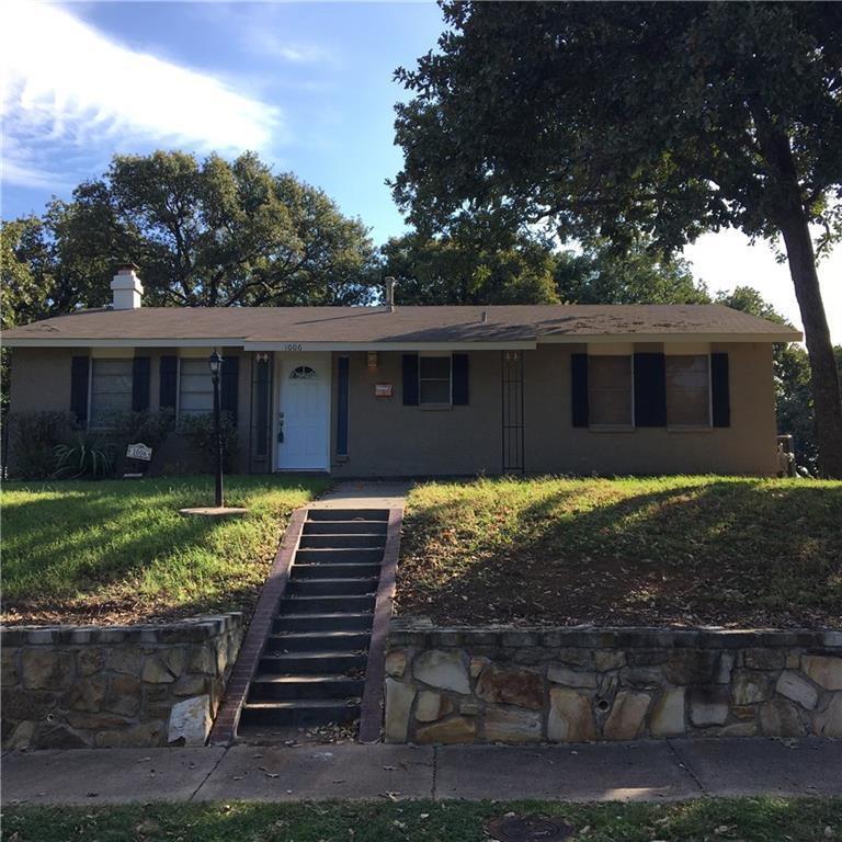 1006 Lucas Drive - Photo 1