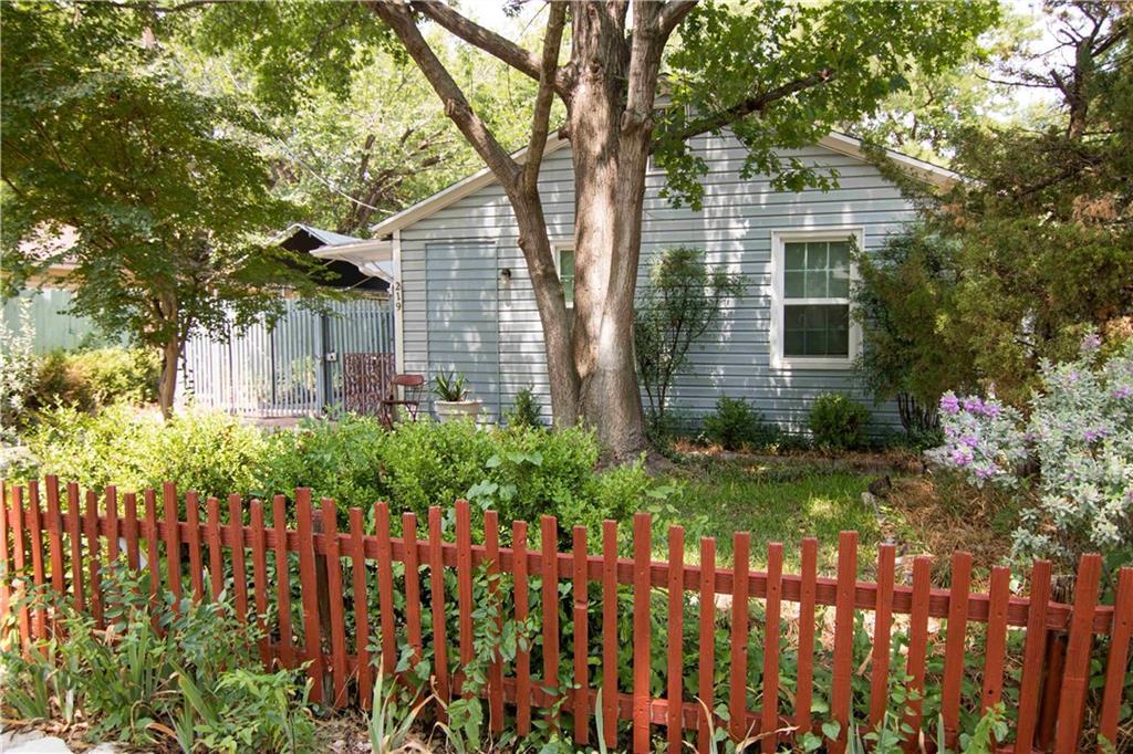 219 Stuart Street - Photo 1
