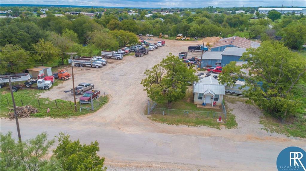 2300 Main Avenue - Photo 1