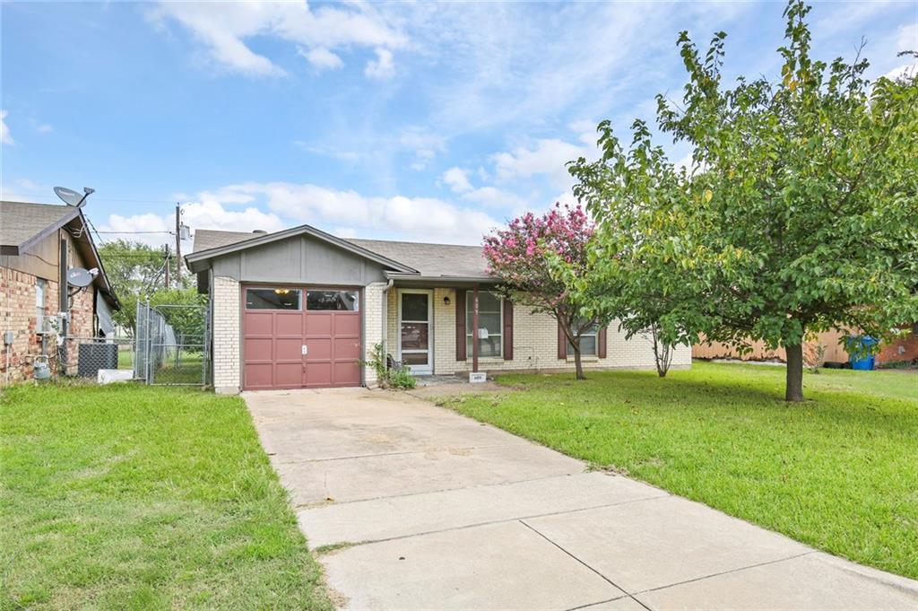 609 Globe Avenue - Photo 1