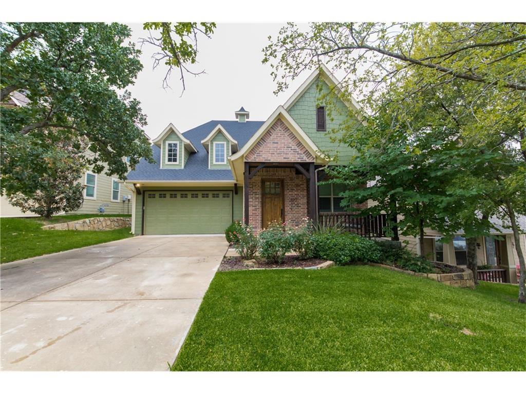 409 Dallas Street - Photo 1