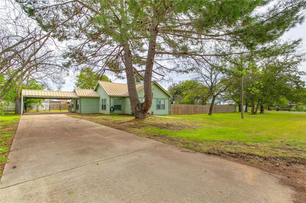 106 County Road 1240 - Photo 1