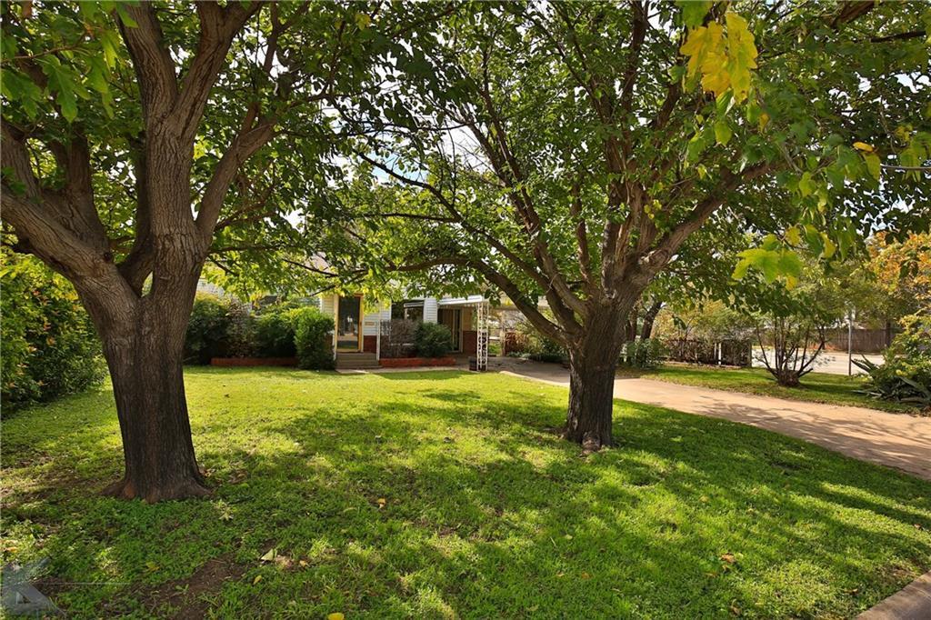 3033 12th Street - Photo 1