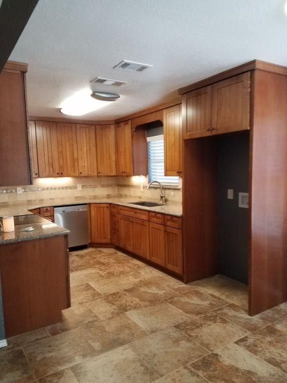 806 Hilltop Drive - Photo 1