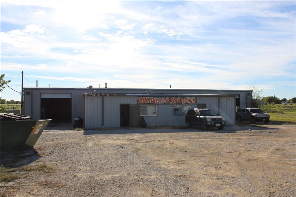 1404 Fm 157 - Photo 1