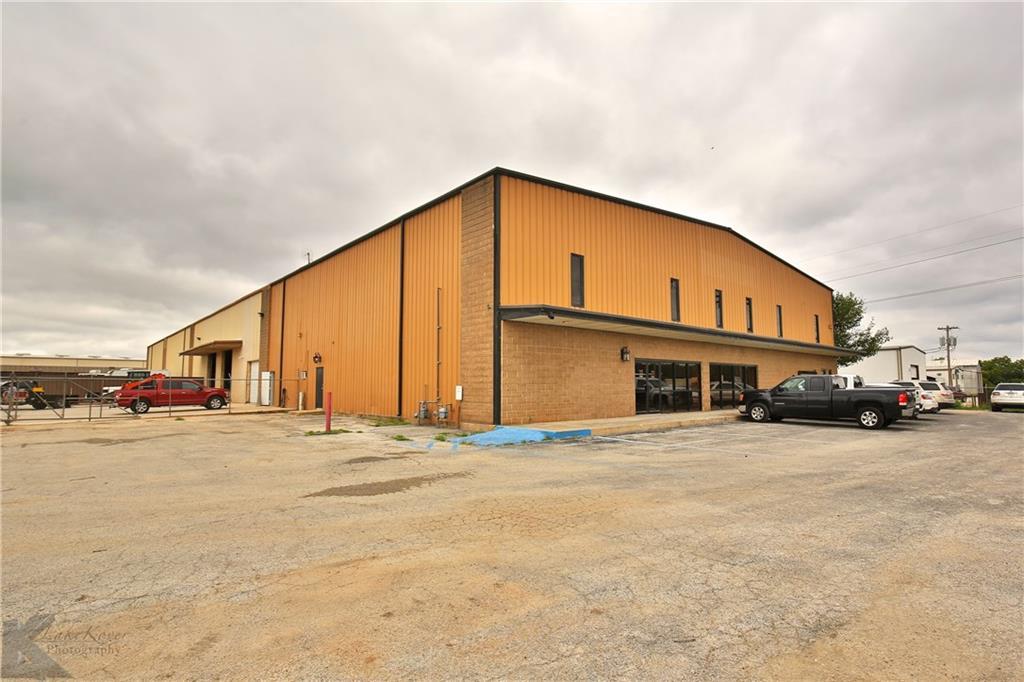 4648 Treadaway - Photo 1