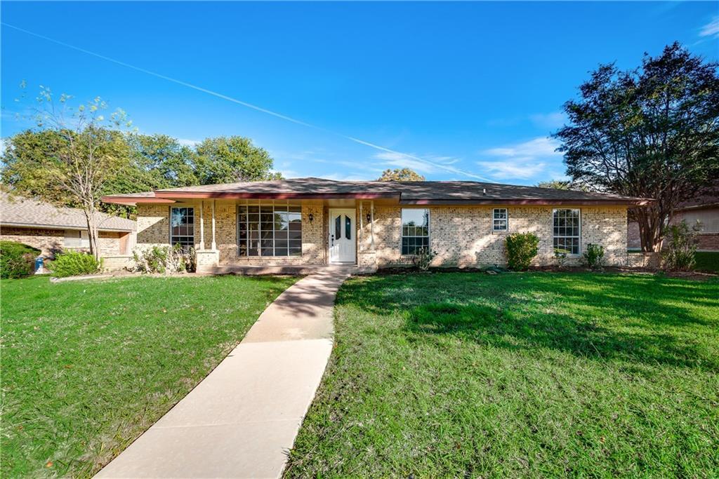 1053 Briarwood Lane - Photo 1