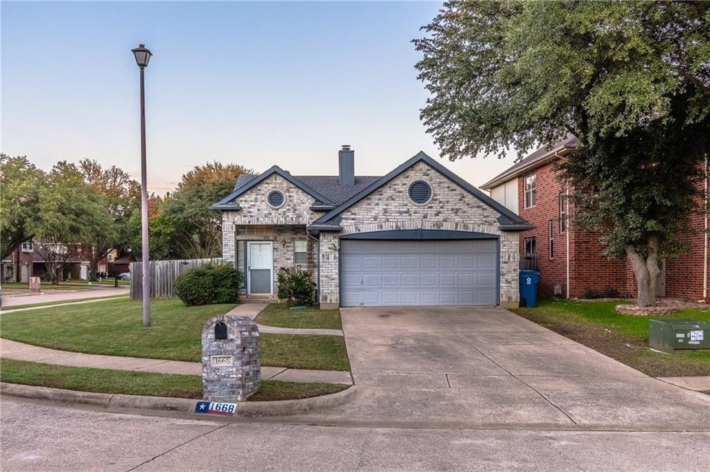 1668 Prescott Circle - Photo 1