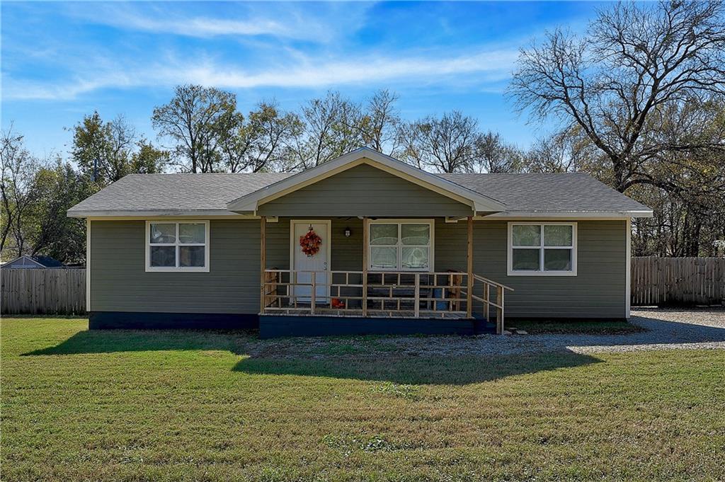 222 Maple Drive - Photo 1