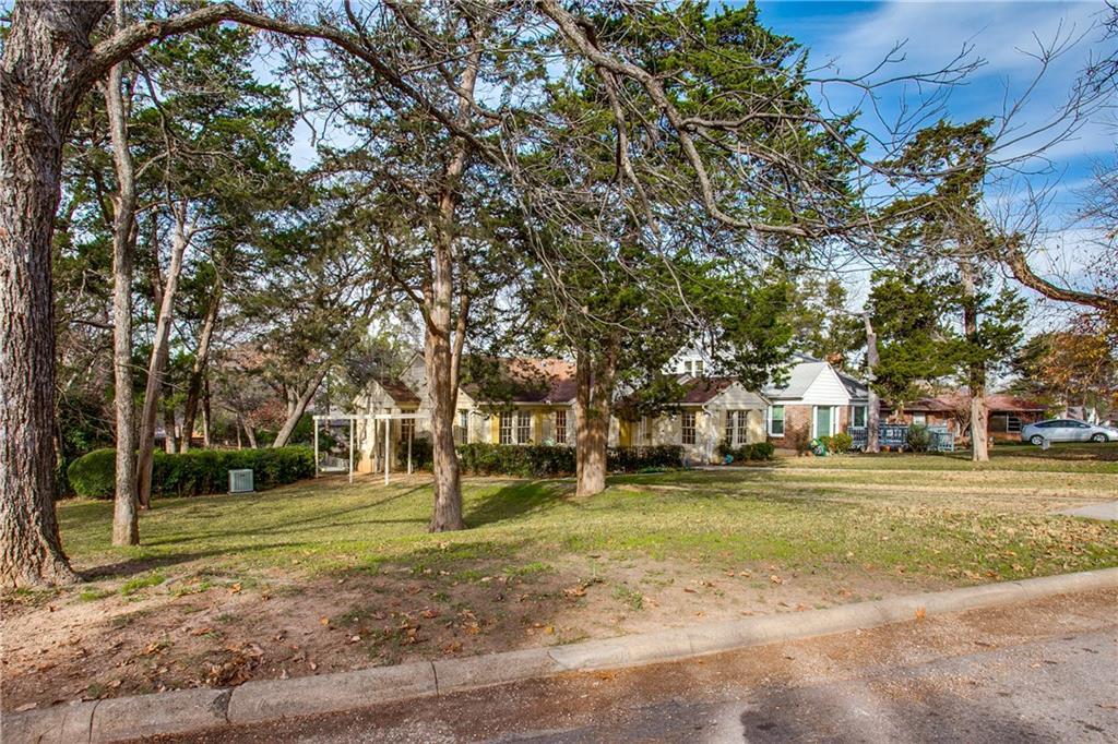 1547 Oak Knoll Street - Photo 1